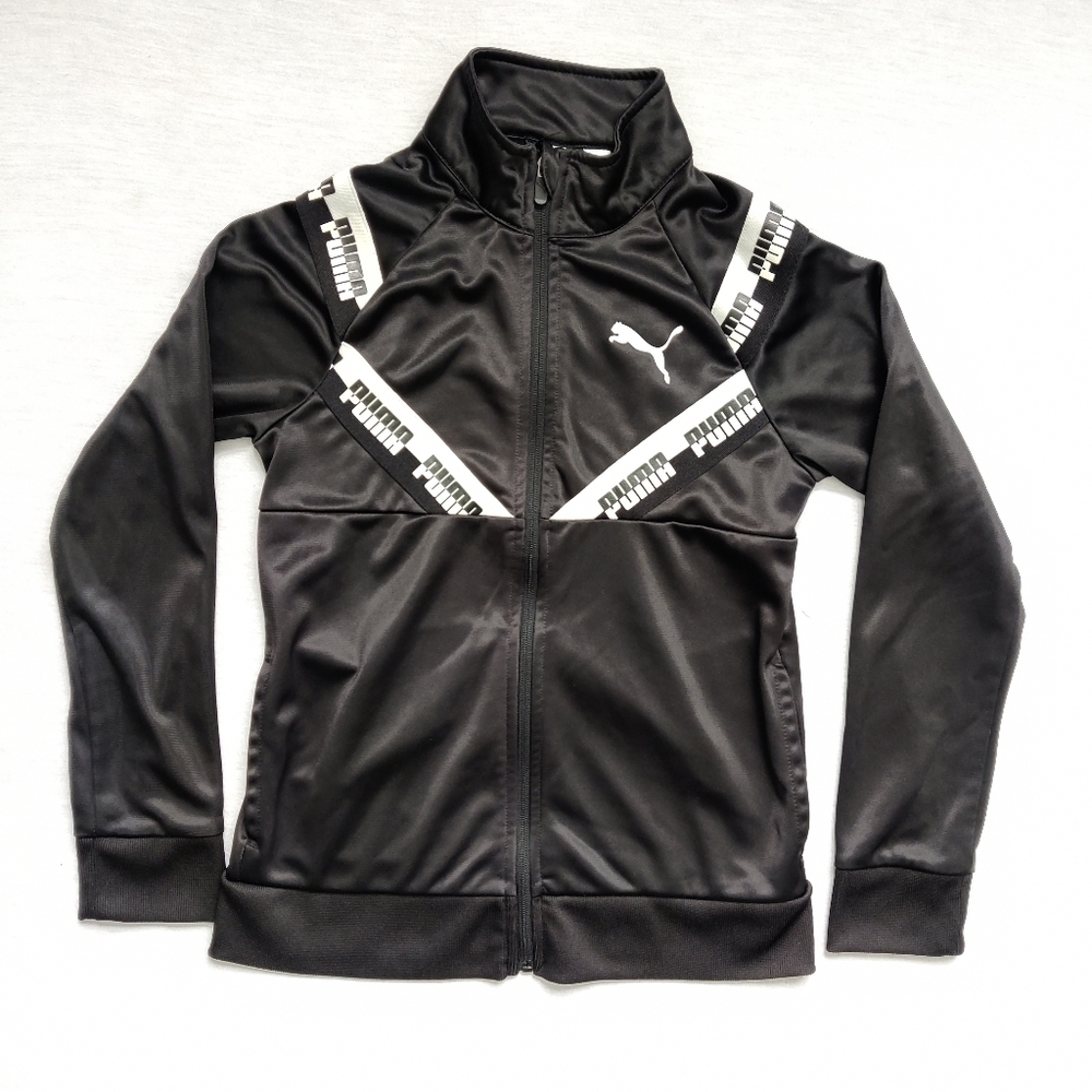 PUMA black sweatshirt for boys Size 10-12 (Youth size M/L)